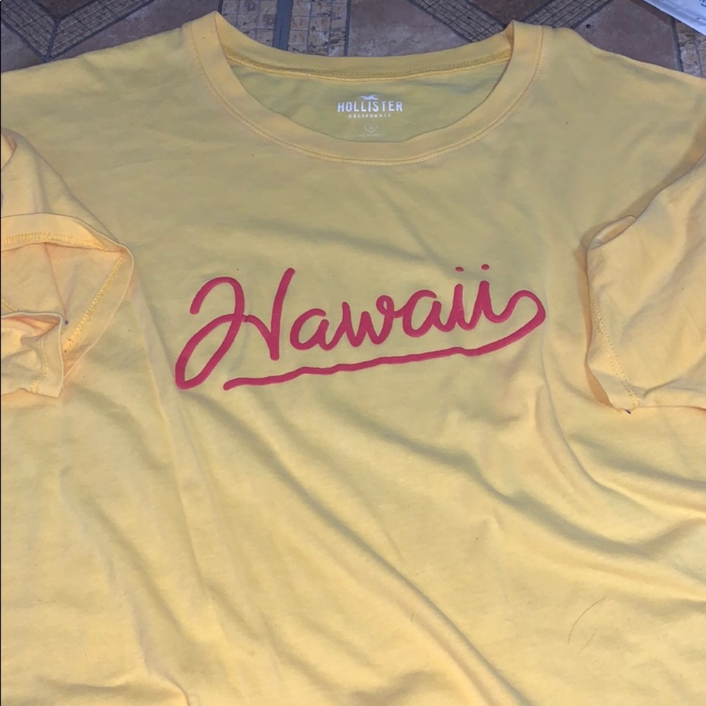 Yellow Hollister top
